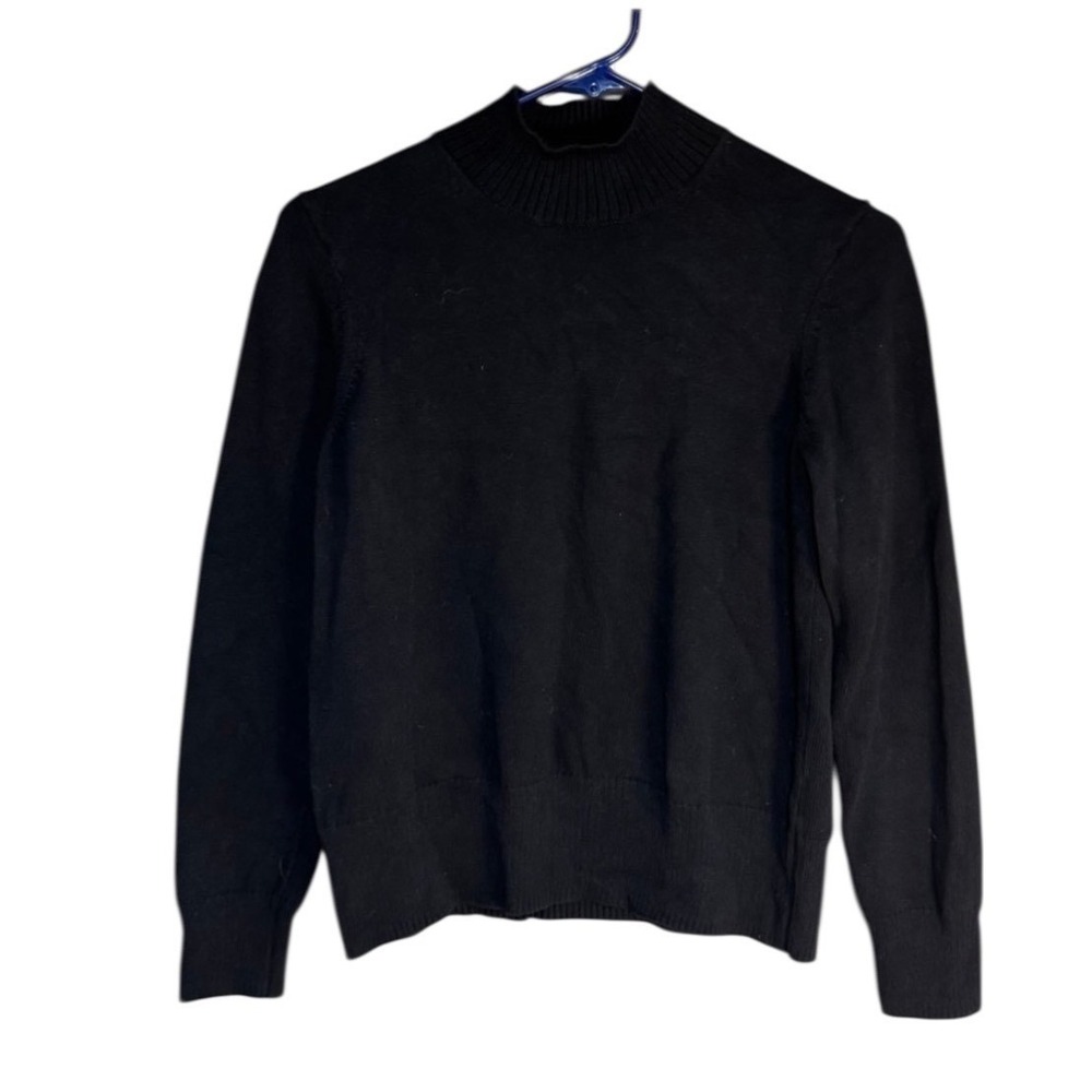 Old Navy Women's Black Crew Neck Sweater